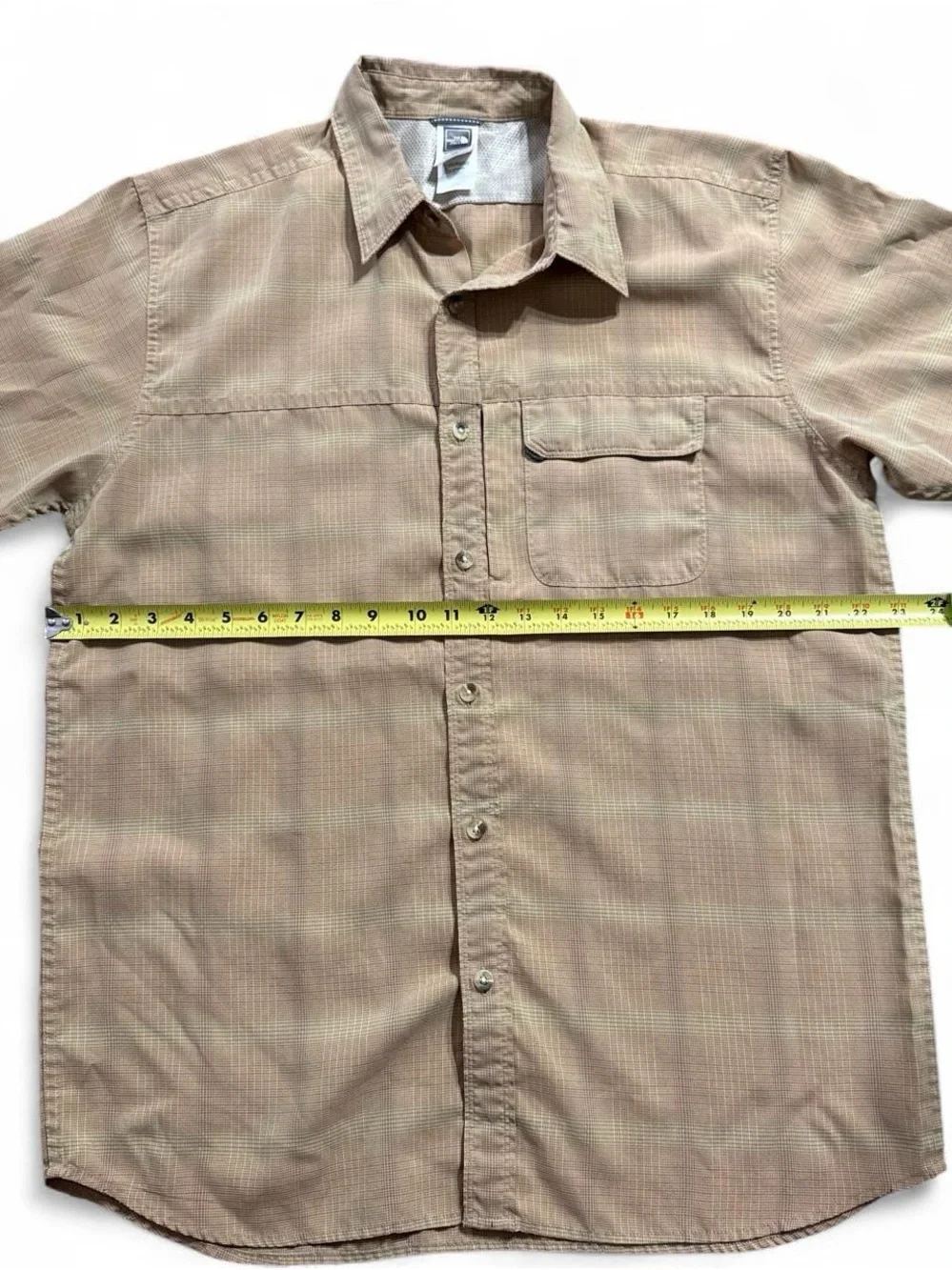 The North Face Men's Short-Sleeve Button-Up Shirt in Tan Plaid